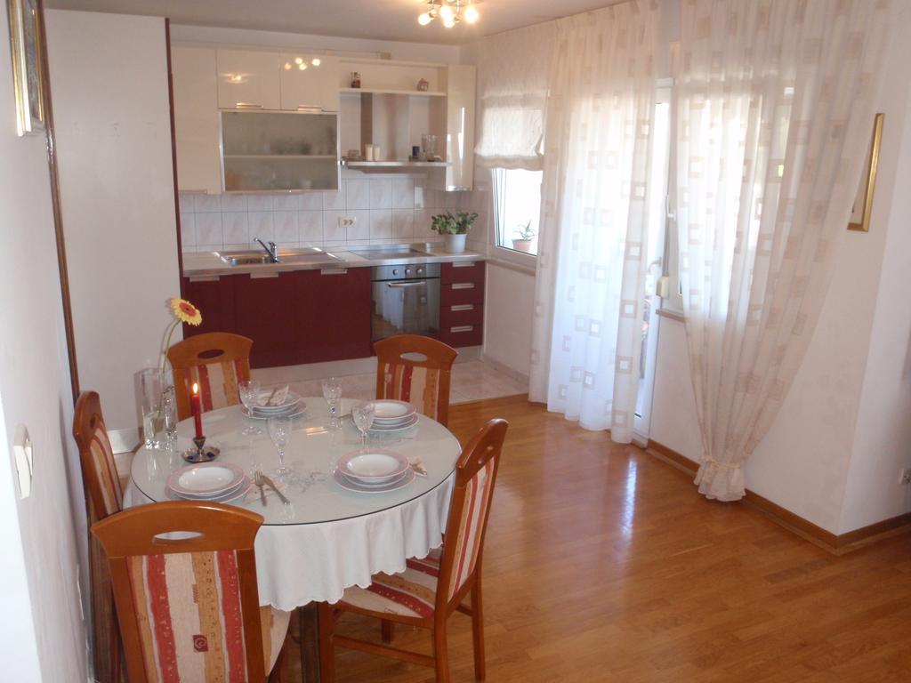 Apartment Mara Spalato Esterno foto