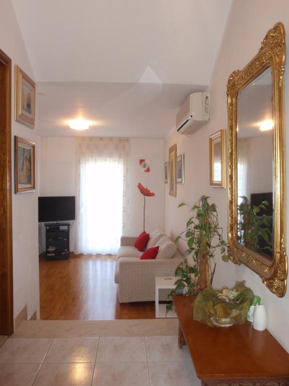Apartment Mara Spalato Esterno foto