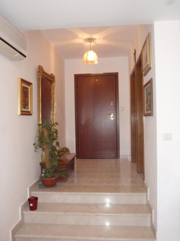 Apartment Mara Spalato Esterno foto