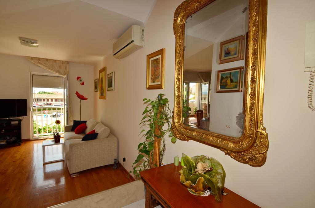Apartment Mara Spalato Esterno foto