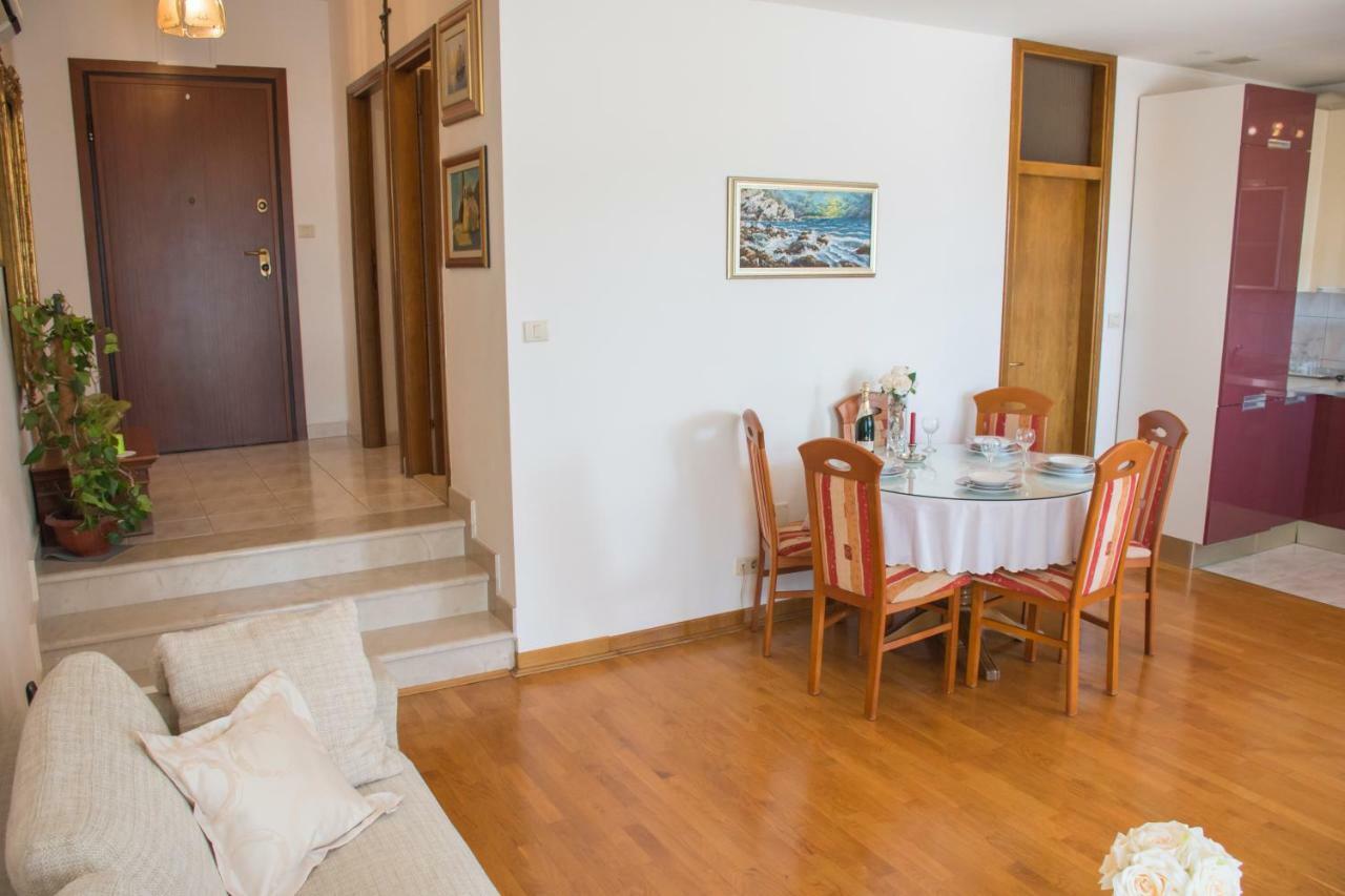 Apartment Mara Spalato Esterno foto
